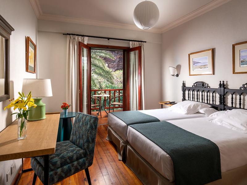 E29D637223435982D5B76AA33AE34A86