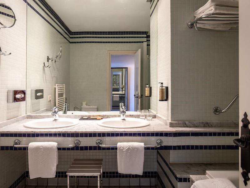 1415C2C085D0D16C17E7EE7B6E70D5C1