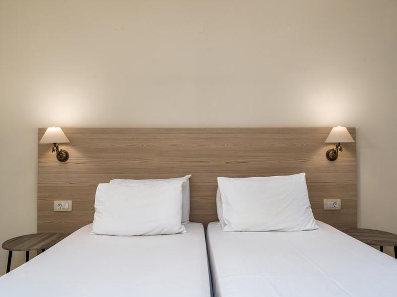 4180D78753686111542833053CF924CE