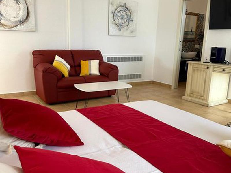 800B7399BC056BDCF4AF7601B38C5FE3