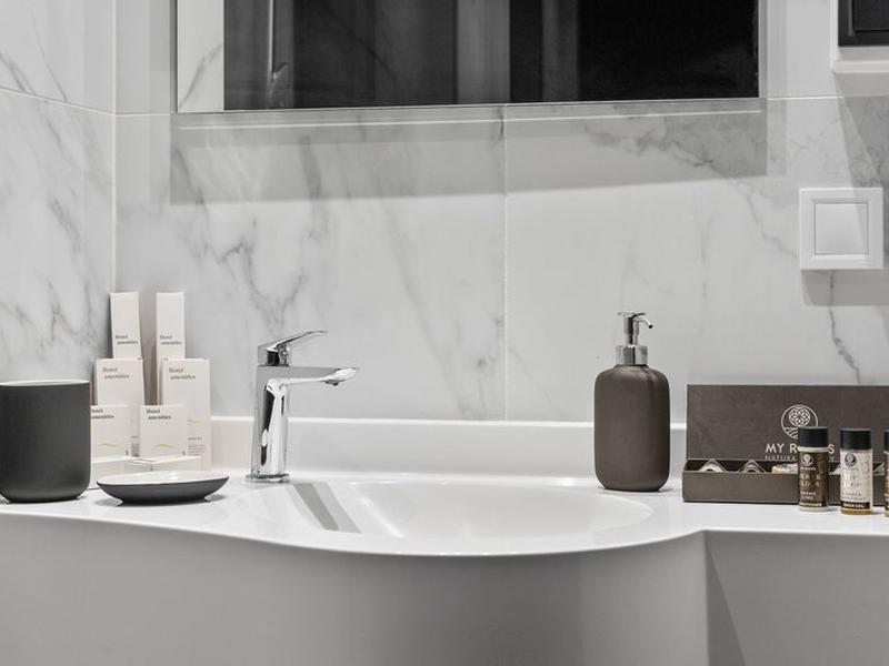 5FCDCF62044F7EF45B4410A517966073