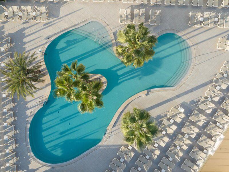 AB23F8B6C95B5410117BC7B2FCBF4D3C