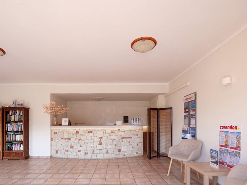 1C133AD52EA30A8BD4DE68F2C4795D28