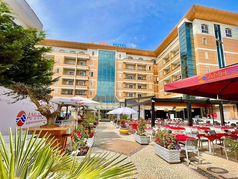 AMH Hotel