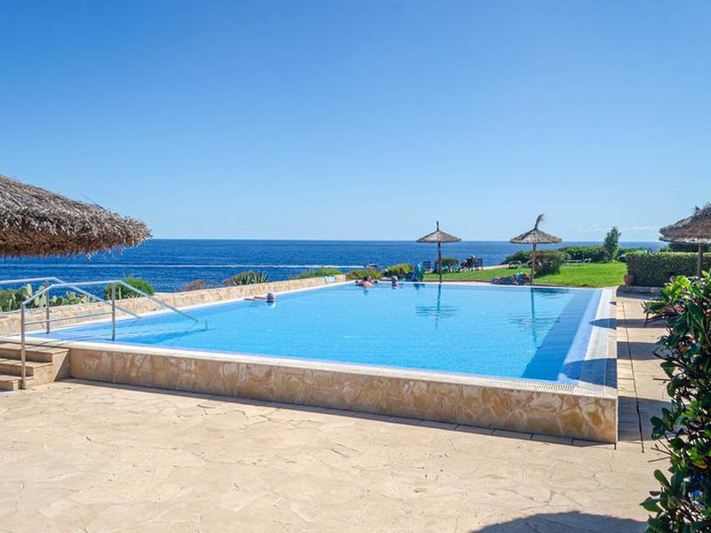 42DD851C748BD2C2E3B587852A059DE4