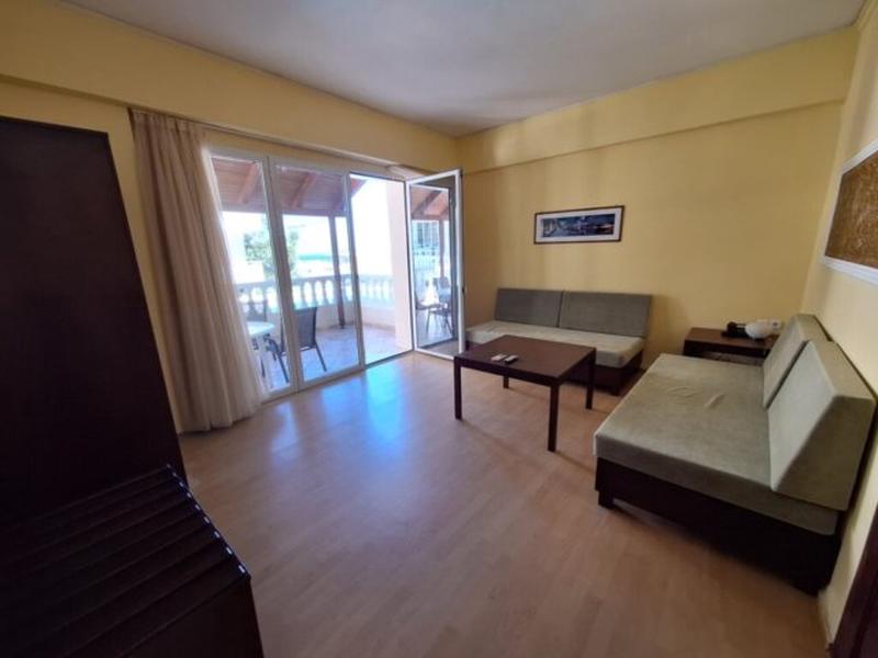 0336C99AE518C807D41A7BB8C647A2F9