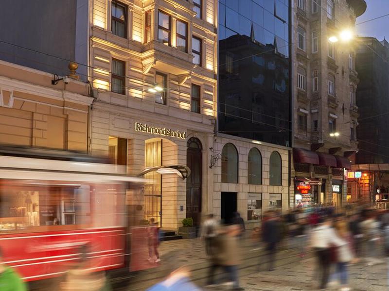 6EBC49BA383A440840D8D967C2748065