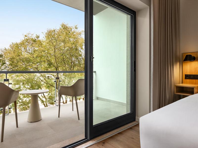 4F2E575B889BC75C6B5BCC94AF915AAB