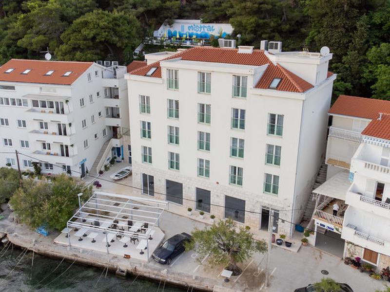 E0FC418ACBA5164D4E52016FC402C720