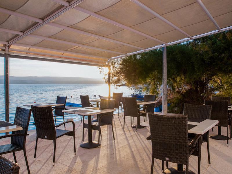 FA428422C3BD745D077641CECC7E9F00