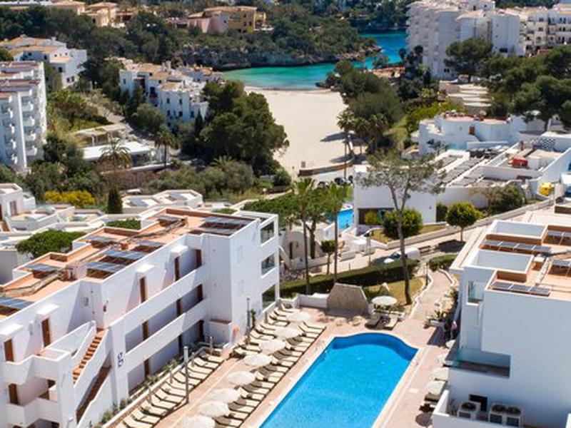 DF801186A9F17DA8C55A3CE451751762