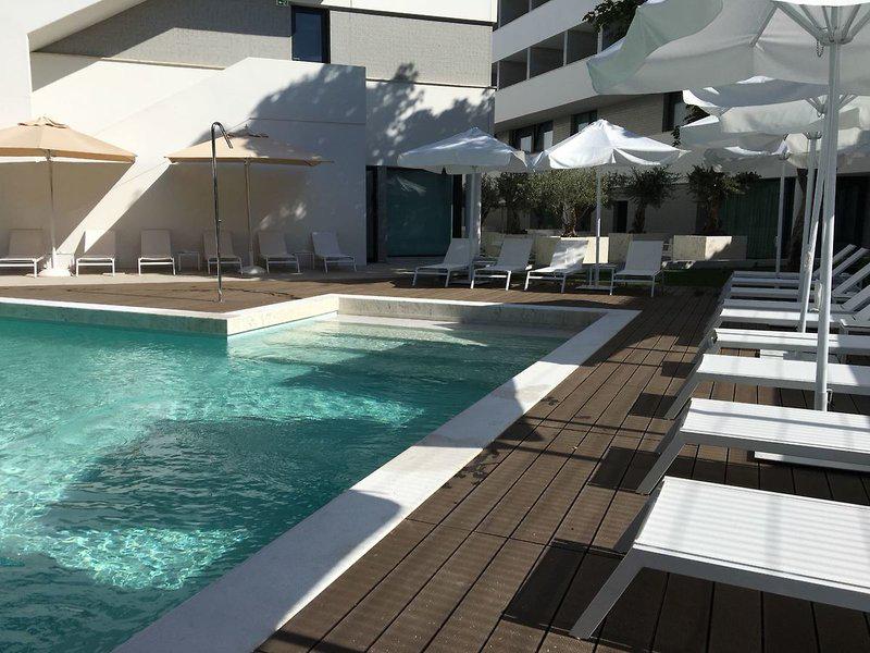 4CCD9D902C758A2A2D64096D61FEF61A