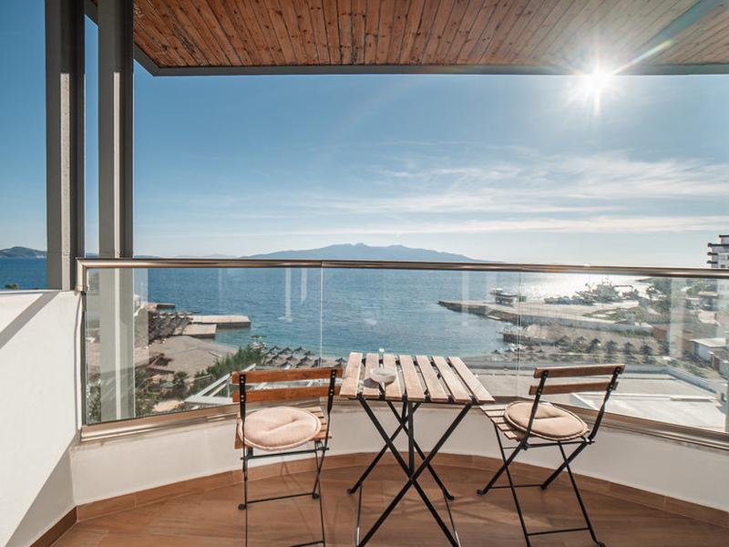 3ED4F1728F94F3A21EAC00F772AE6B28