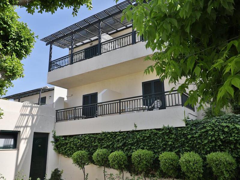 CB05EB2CAD7112E80DCDDB627B6C4A8B