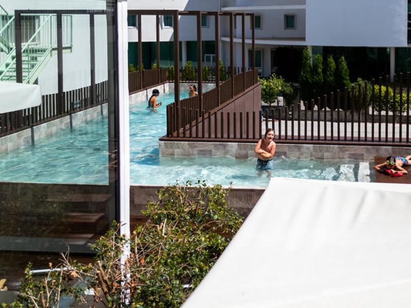 CBE52B54D499550F987A7A11132E6053