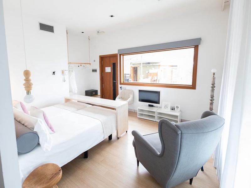 436979FC9D6D7DC66DBE18150397B763