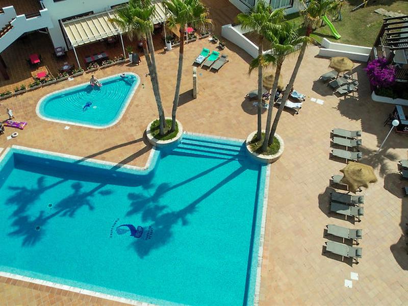 B3DE5414297FAA3DD5FFAFFBEB726D53