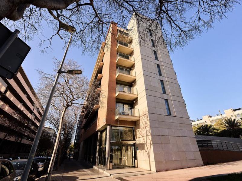 EE3DC82BD4AF4AAF34D3AEA3C4758B56