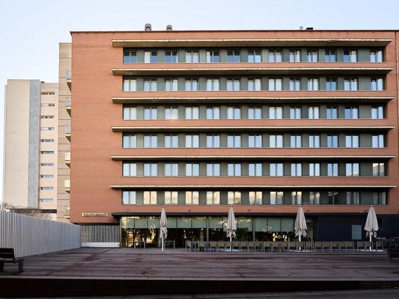 292DE997F95B8850D3477411392783A3