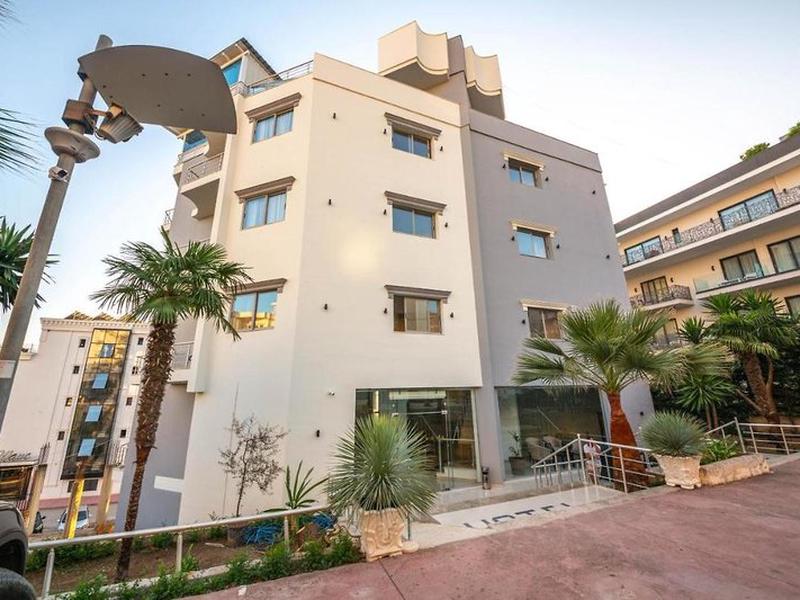 Sea Breeze Hotel