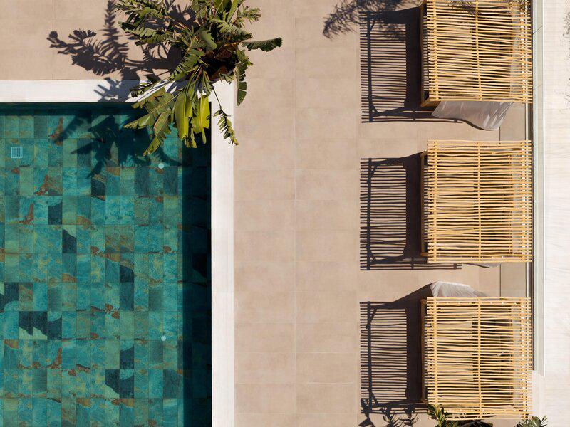 F8EA984F24CE68A963E900BF1112A7B3