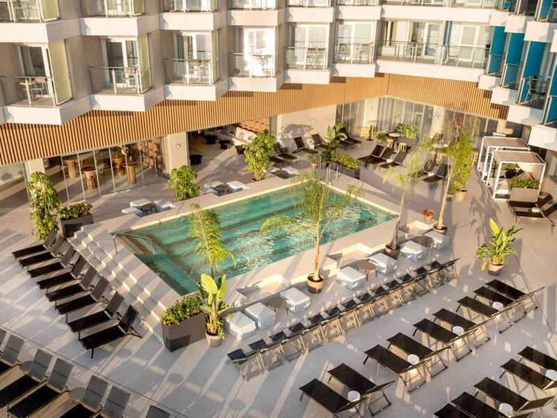 23865833E7289F94727D4A464FCA69C3