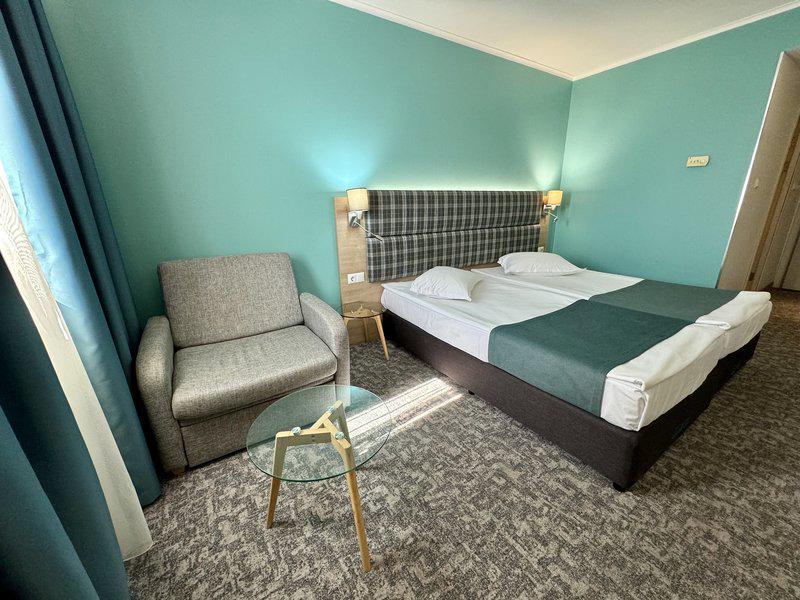 818DA4E04B389227BAE196016E292477