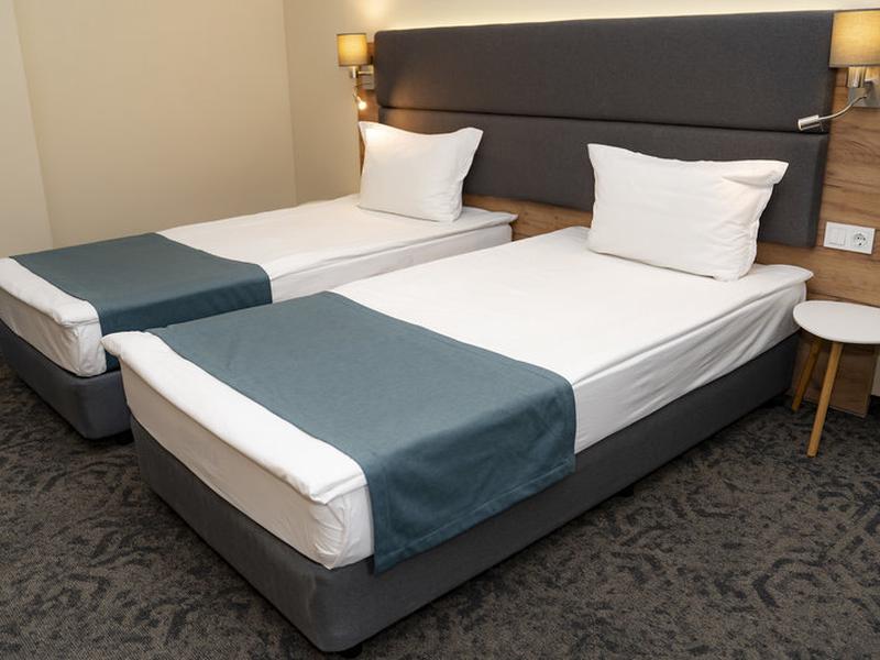 5808C66EB20BA1C4F0F8A6838C385801