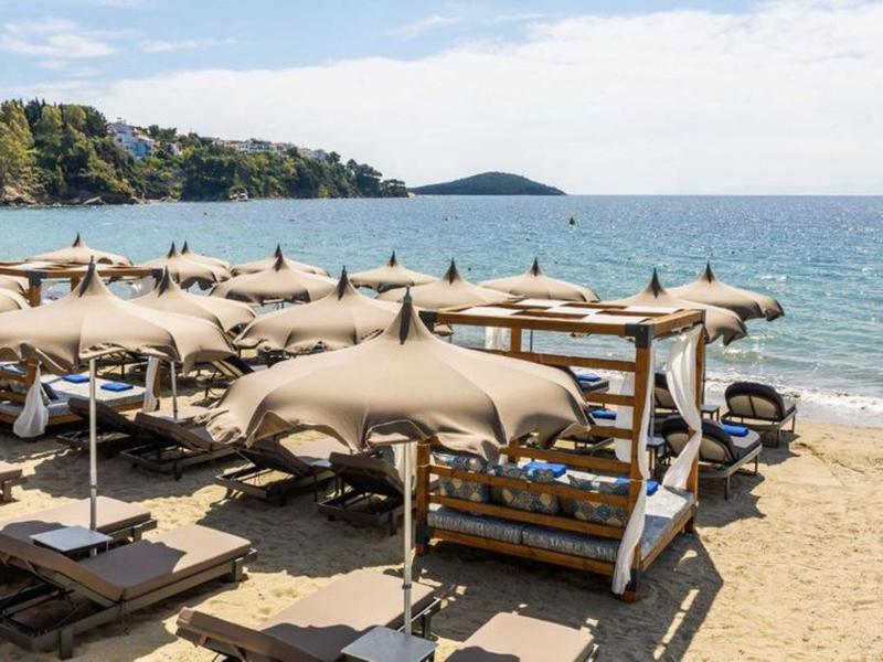 7F58EBE0369357424AAEA7A8D150E6FA