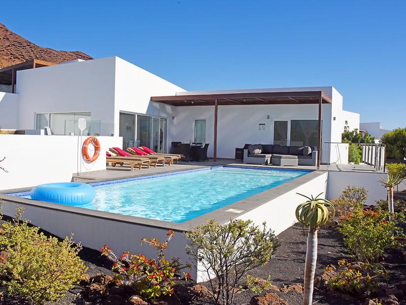 B3E36D73533BB71F5E3FBE4ADD1B9F6F