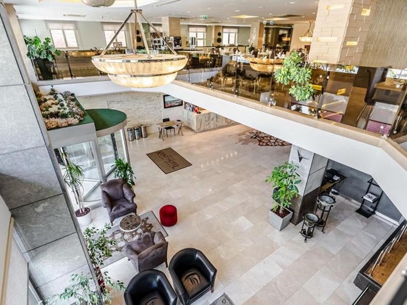 33D454561E876385AA51C884E86A90A0