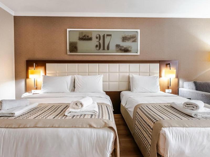 E7F20ADAD01587D9D24E480DEC19CC9D