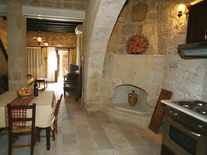 102CE66E3BAA71D6428058CC67CF05F6