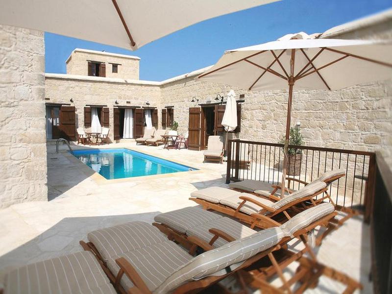 54CB07D388F5801ABB464770F99388D8