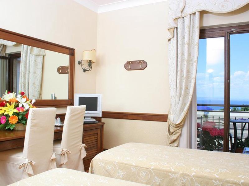 1D8F0D067E9AE5EB5A090F69A8C65BED