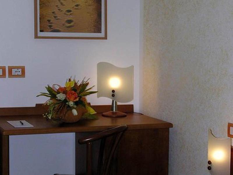 837596C4127AAB04CF24F15076DE9556