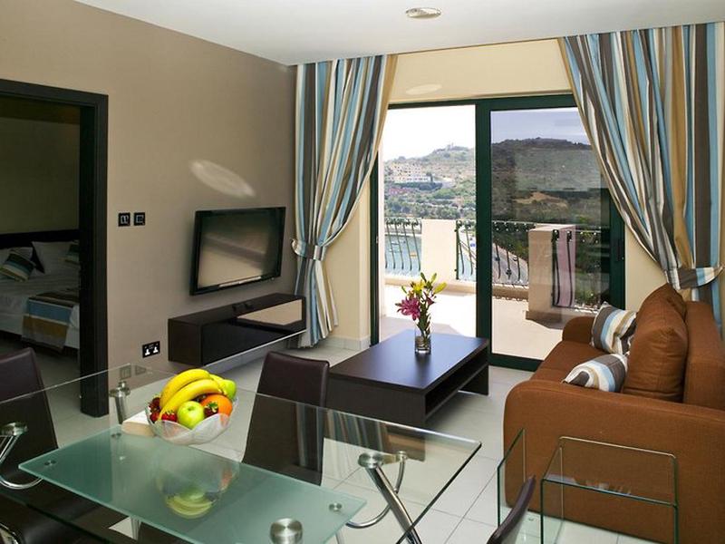 300A20046D5D0FE4E0FD44908CCFEA04