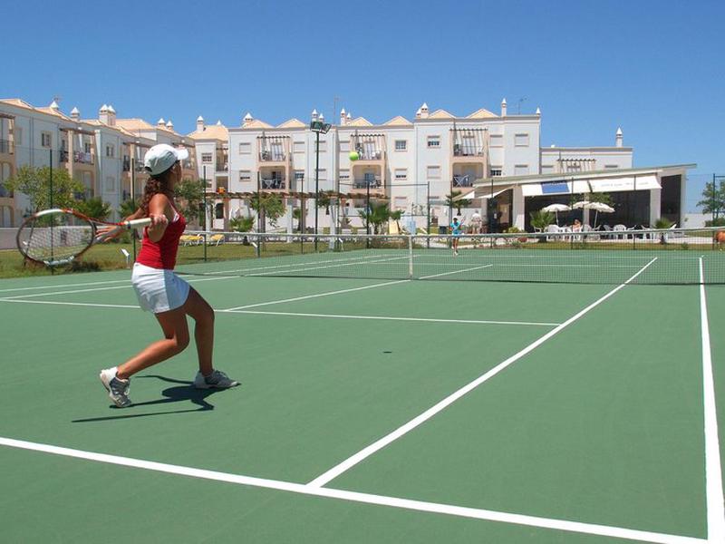 AE00CF96A7274D68618F5ED1155D0D70