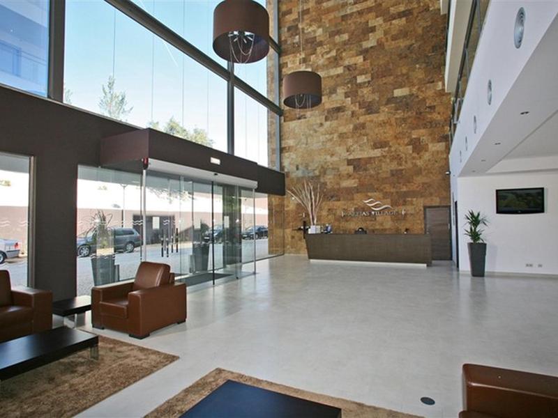 C214BBD50335513F2F799A14DB467654