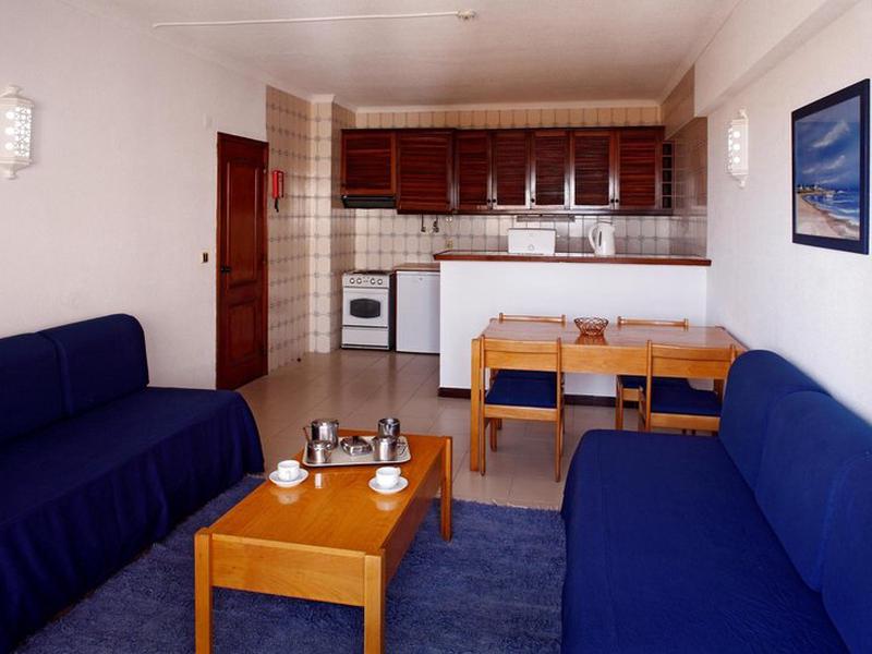 53267DCE0B25E3D881639DF74E4BAA32