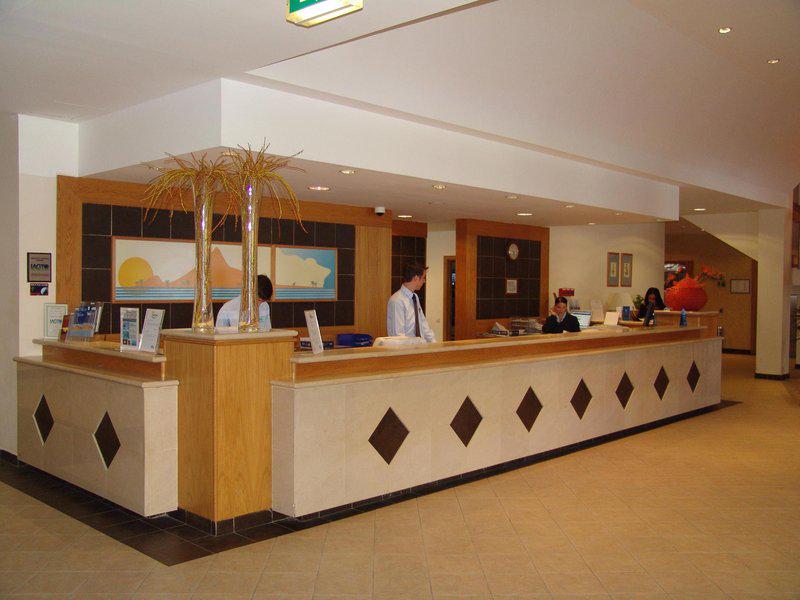 AE16A078888EE7D4B280C7E75C641698