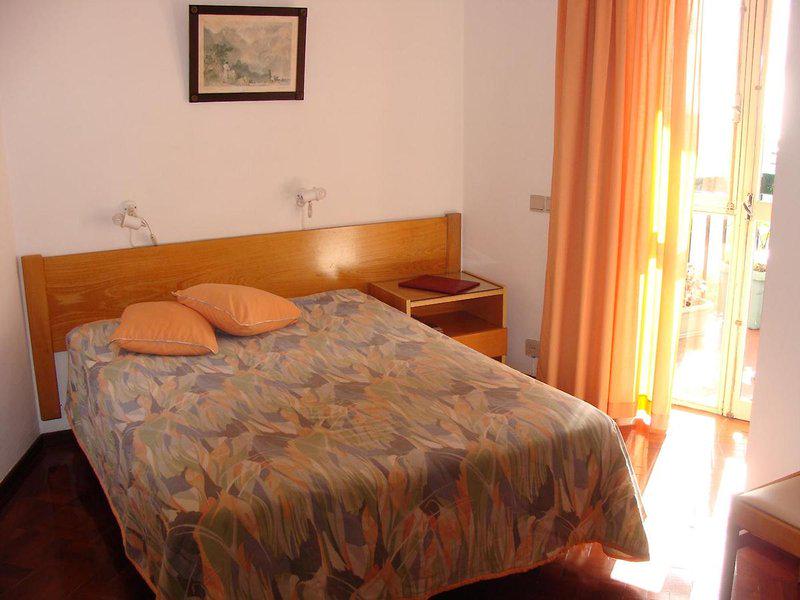 98EE91FAA4F14359E0B97ACEEBBB5B6B