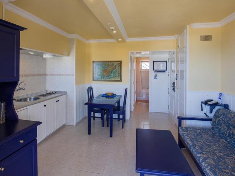 4E31A645B2528B27A9474CEED14E1E1B