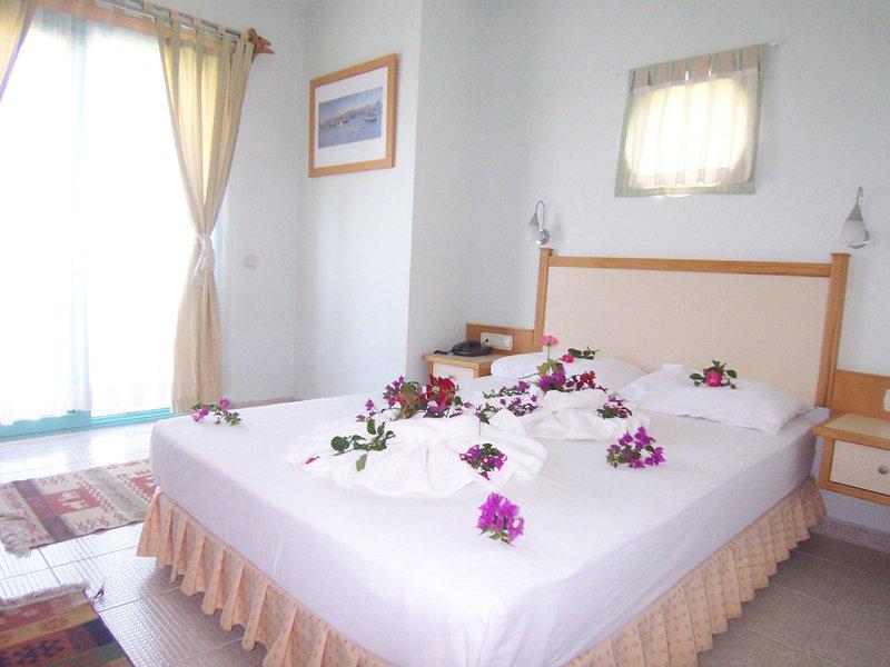 596475CFEFEC1F80FFD9C58127BEFF55