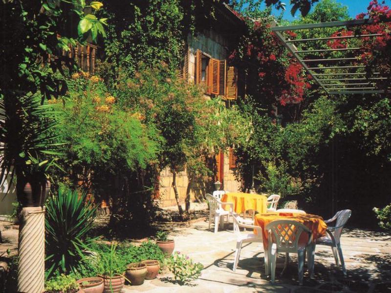 8430DAAF2704D9BD6EF0596C4A1F0843