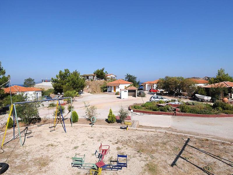 4E15BFF2777D40C40289D9739C7358A3