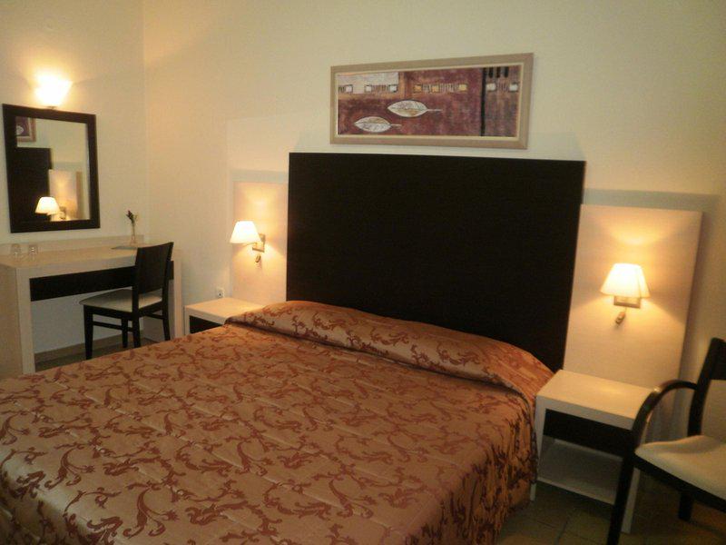 6412280BFBF2A257FCB8D0F8CE4FFB6B