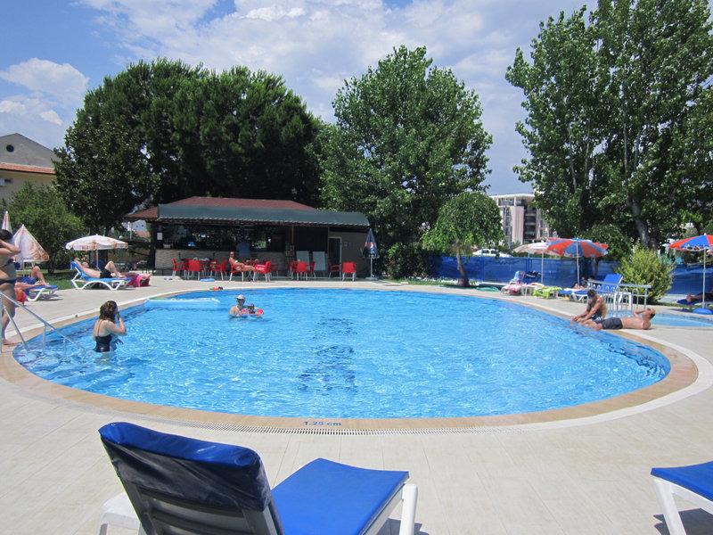 6F15457229FF5E98425BFEB61A7FB3E3