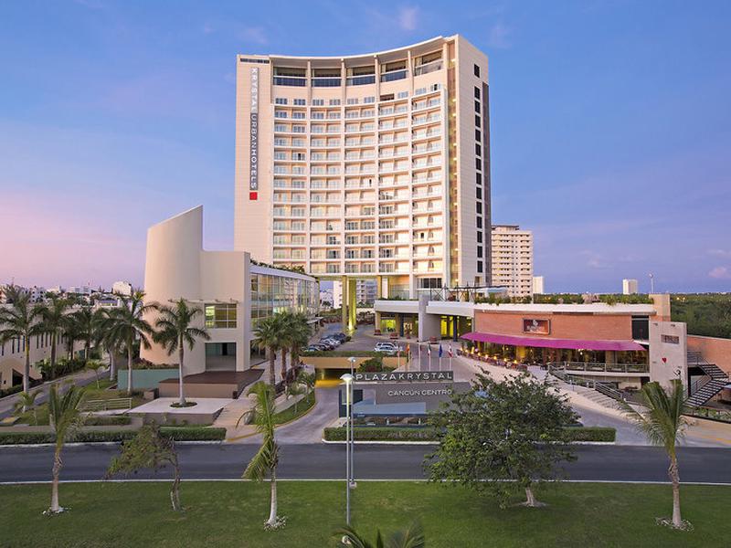 Krystal Urban Cancun Centro