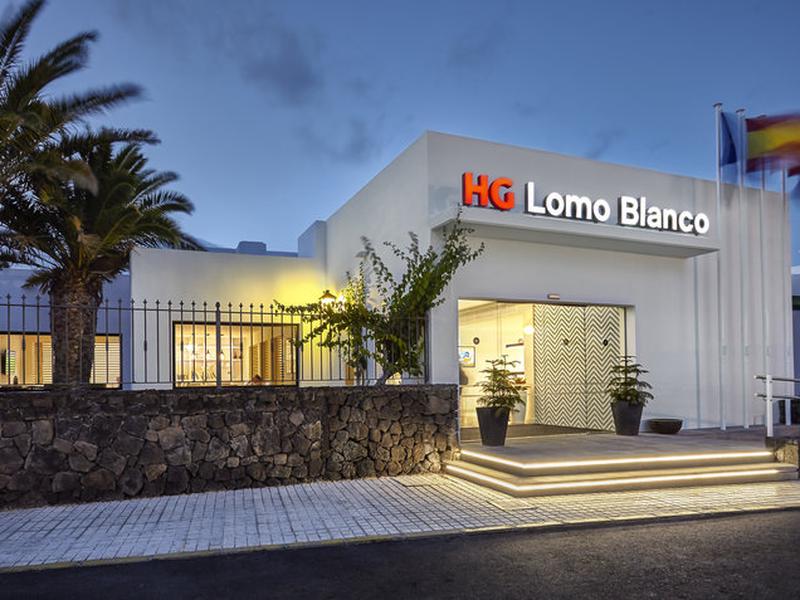 HG Lomo Blanco Apartments